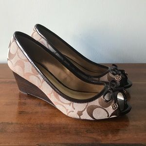 Coach Paola Brown Wedge Sandals Size 7